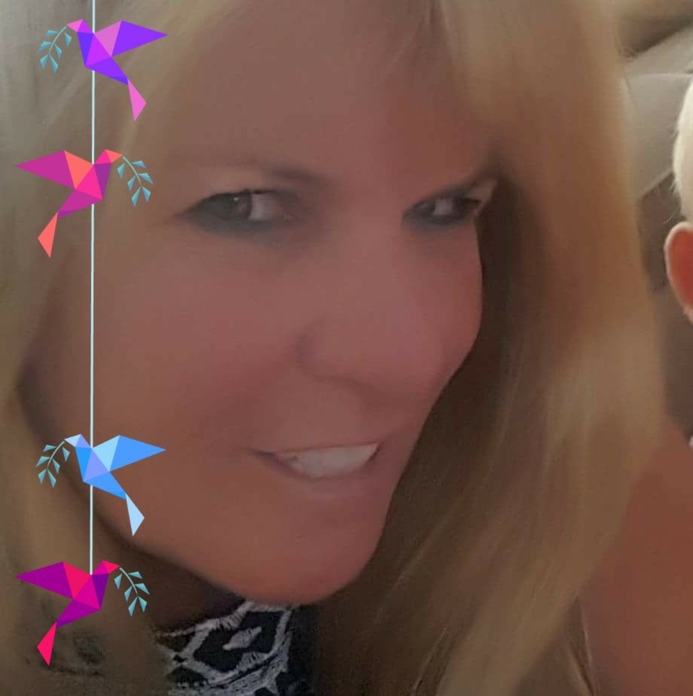 Meet your Posher, Debi